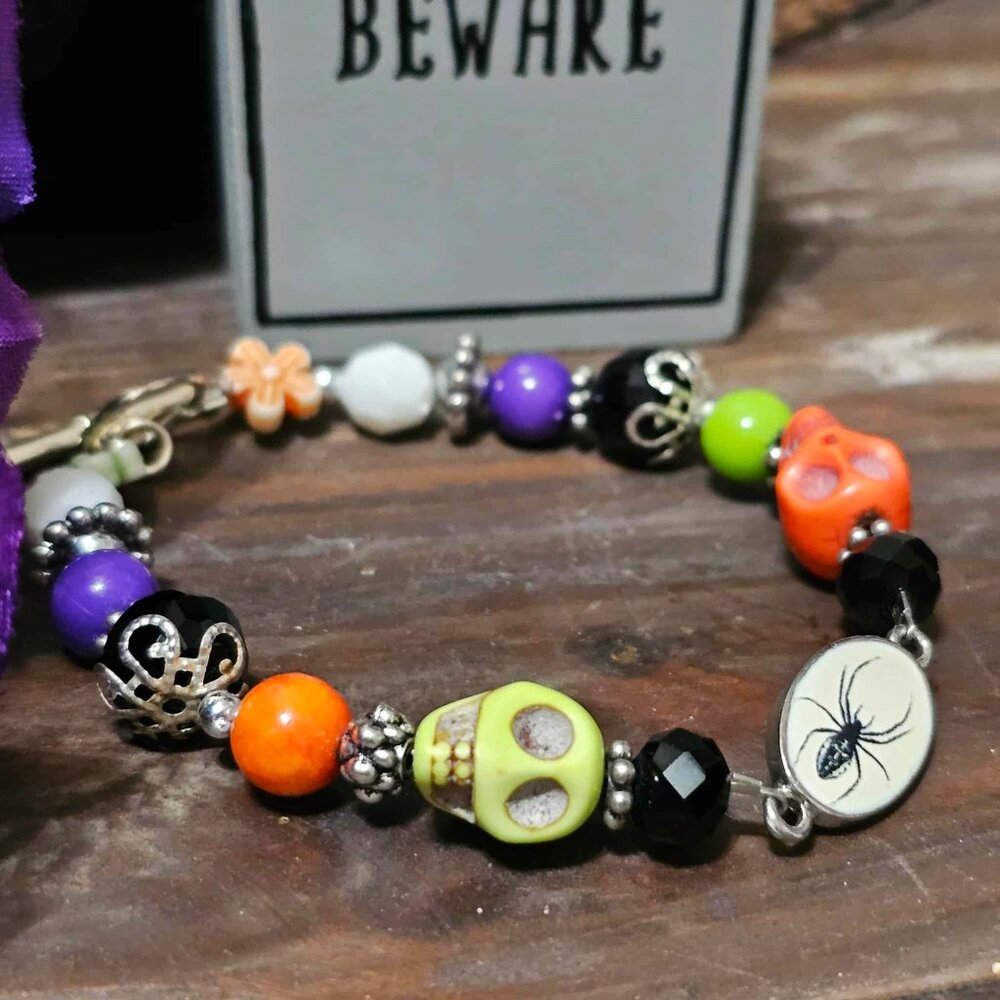 Artisan Bracelet Halloween Spider Skulls Orange Green Purple White Multi Beaded - Picture 4 of 10